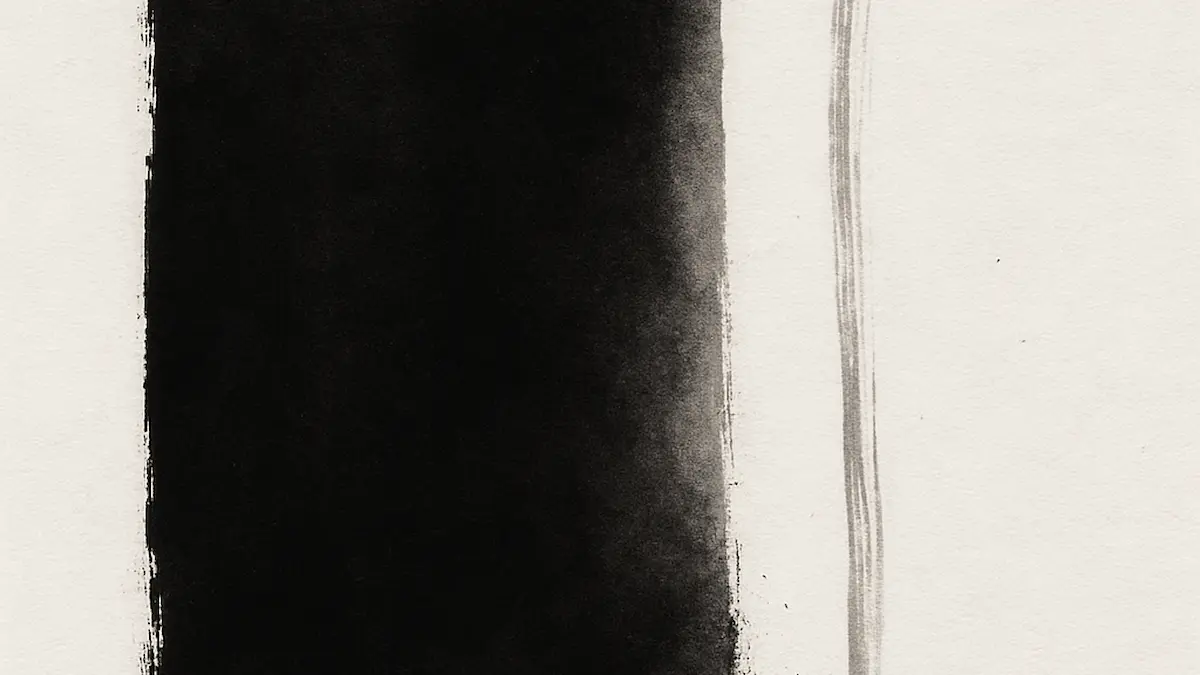 Dunkler, schwerer Tuscheblock mit drei dünnen Linien daneben. · Dark, heavy ink block with three thin lines beside it.