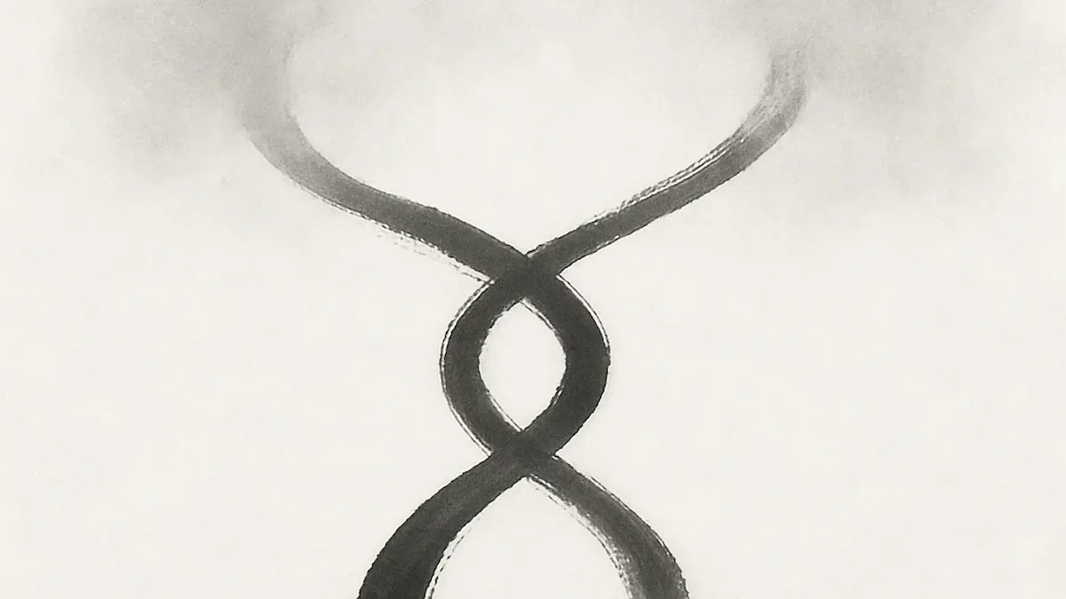 Zwei Linien, die sich kreuzen und nach oben im Nebel verlieren. · Two lines crossing and dissolving into mist above.